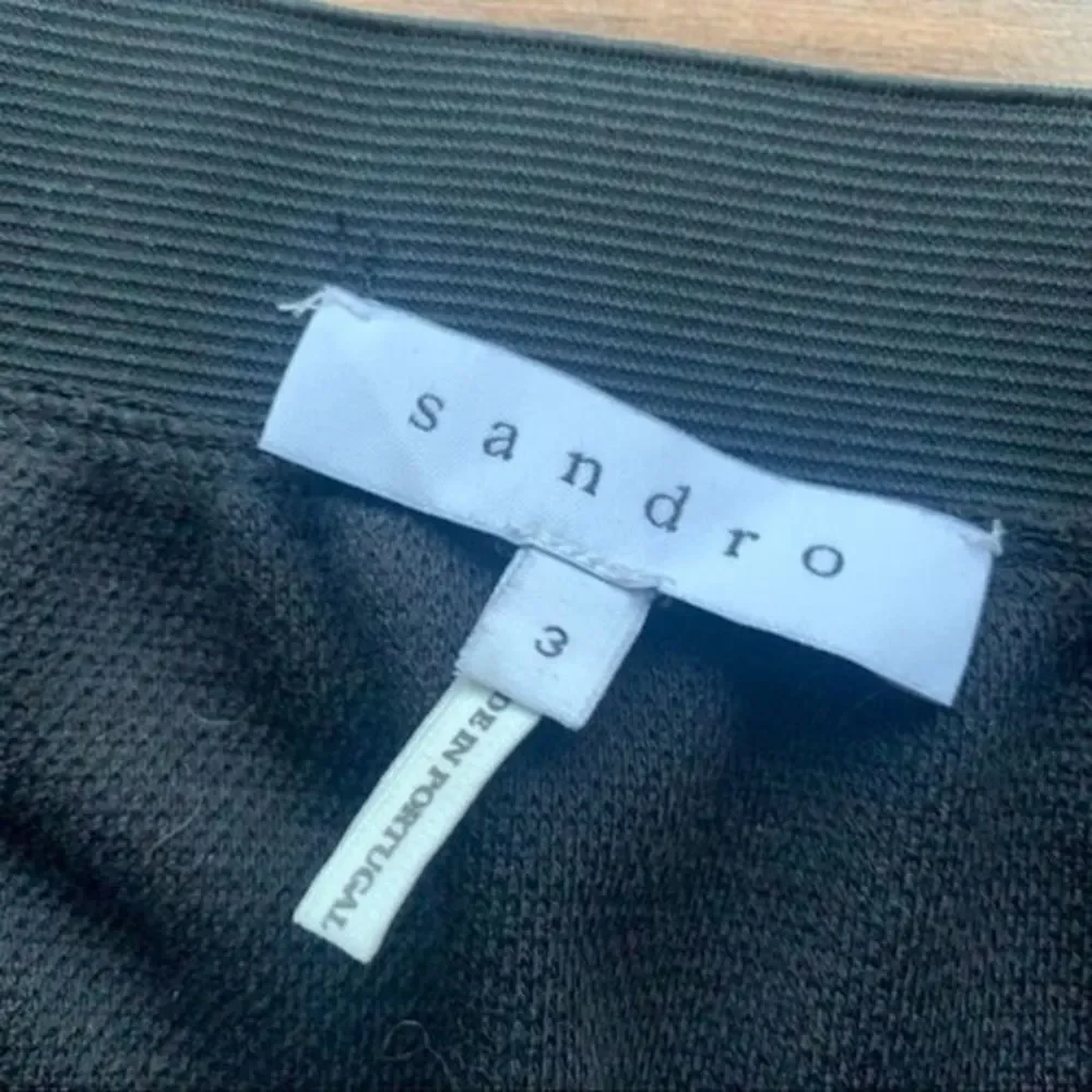 Sandro - Picture 3 of 8